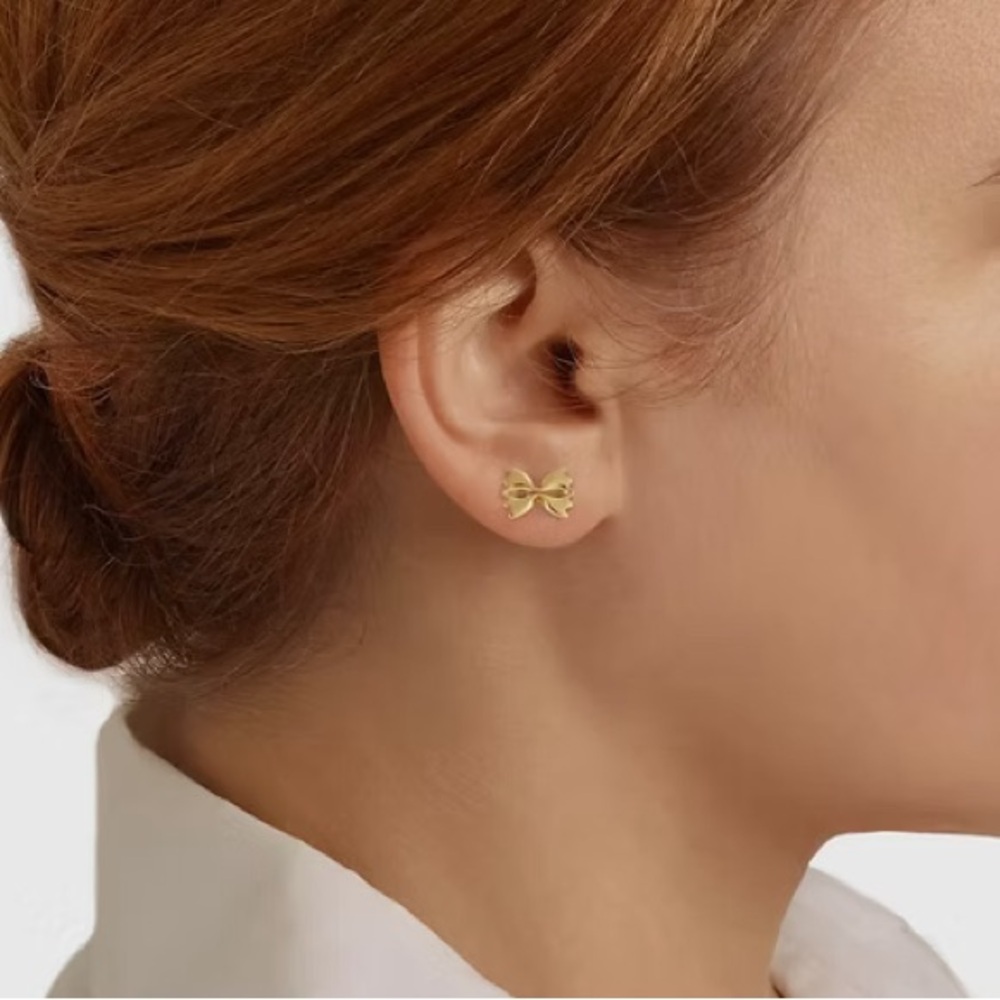 NIB : Farfalle Bow Tie Stud Earrings - Picture 2 of 3